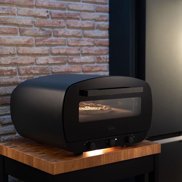 Urbe Electric Matt Black